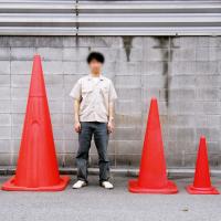 dif_27tn's tweet photo. だいこー生誕。今年は寄せ書きをした巨大なカラーコーンをプレゼントしようと思います。（一番左）
だいこーさんに「カラーコーンがほしい！」と言わせる動画をとりたいのでご協力いただける方募集いたします
※なおこちらは本人はブロックしておりますので内密でお願いします。 https://t.co/kf0MAhFCt4
