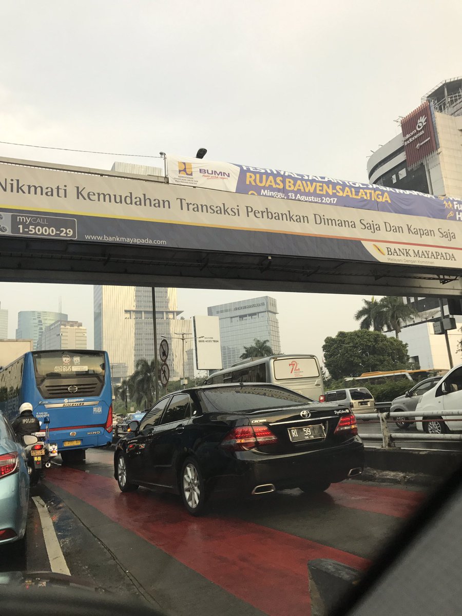 gmadjid's tweet photo. Langganan banget RI59 pake jalur busway #jalurbusway https://t.co/mC9iASsb02