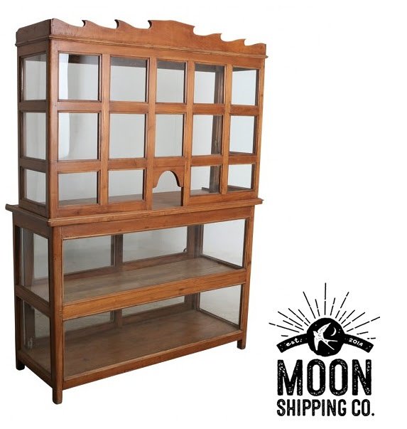 moonshippingco's tweet photo. Unique vintage Indian teak and glass shop counter booth now in stock. Get in touch for details. #shopcounter #vintagetickets #ticketbooth https://t.co/00TZIDP8p0