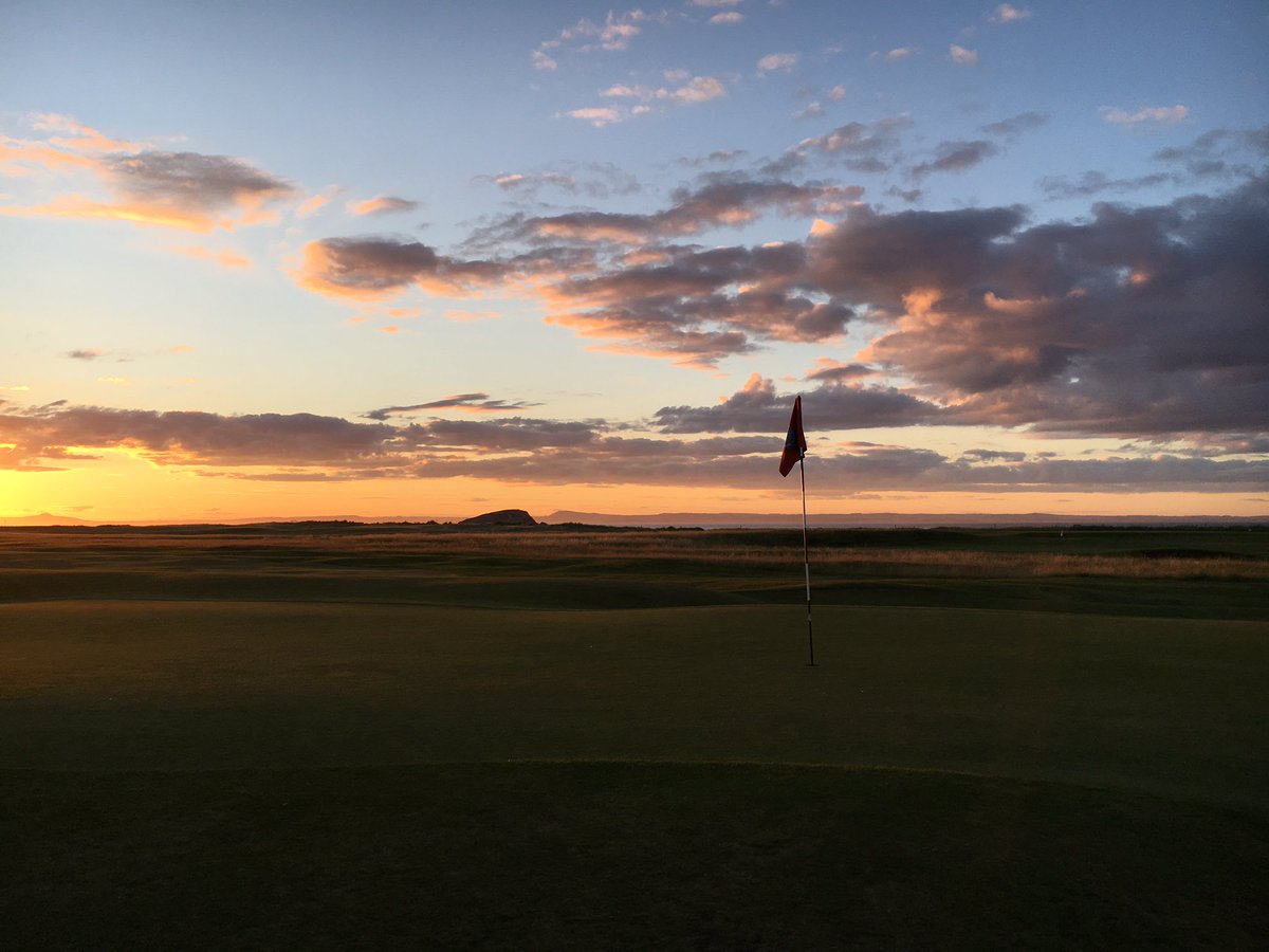 edhodgesport's tweet photo. Picked a rather special evening last night for a long-overdue first-ever game @NorthBerwickGol. What a course... and so much fun! Stunning.👍 https://t.co/YbqgHbiHRo