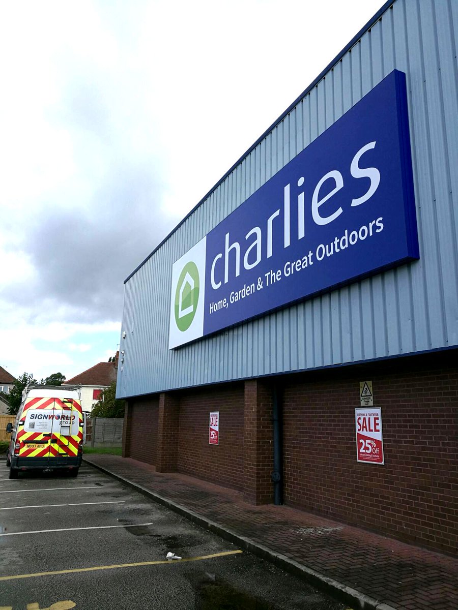 SignworldGroup's tweet image. Very pleased with the illuminated flex face signs for @CharliesStores Queensferry. #signs #LED #chester #northwales
