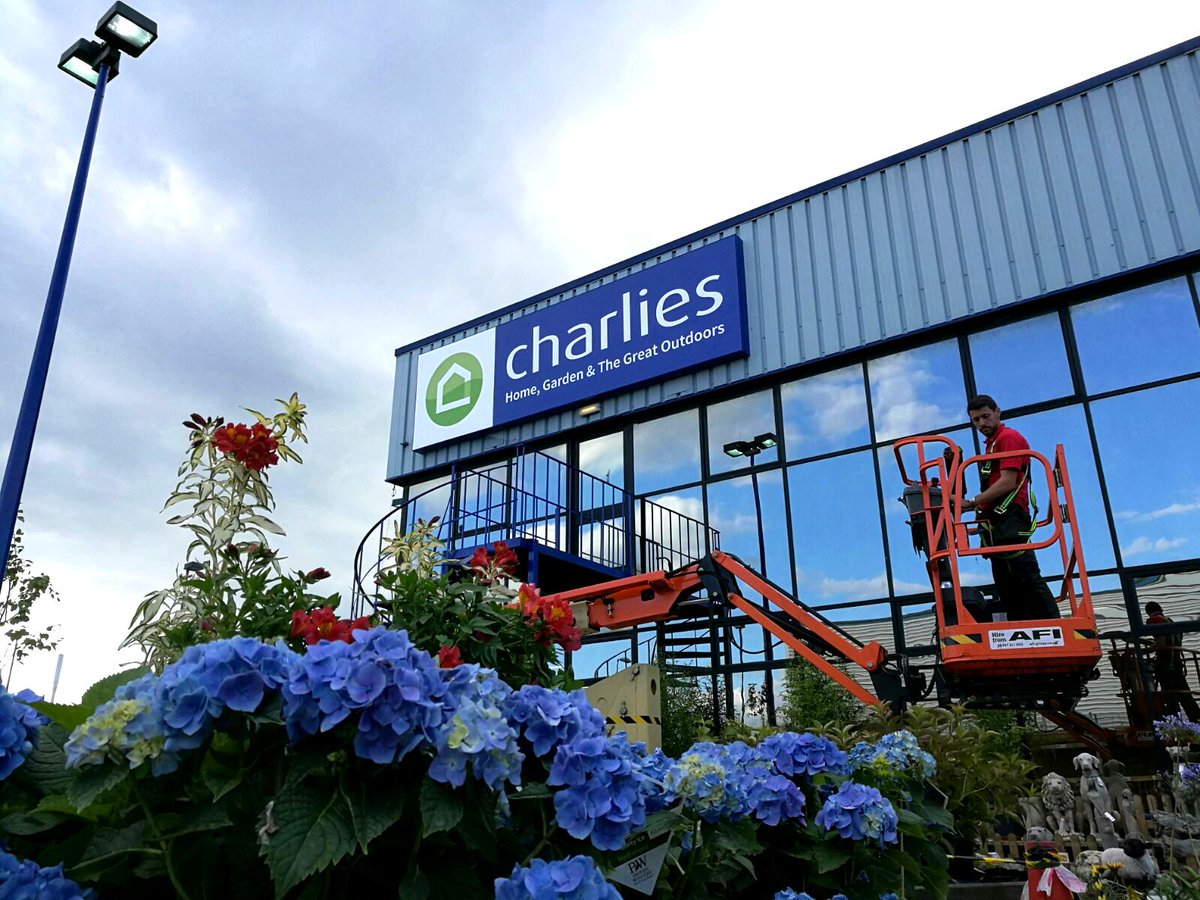 SignworldGroup's tweet image. Very pleased with the illuminated flex face signs for @CharliesStores Queensferry. #signs #LED #chester #northwales
