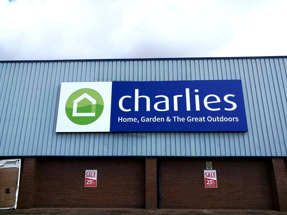 SignworldGroup's tweet image. Very pleased with the illuminated flex face signs for @CharliesStores Queensferry. #signs #LED #chester #northwales