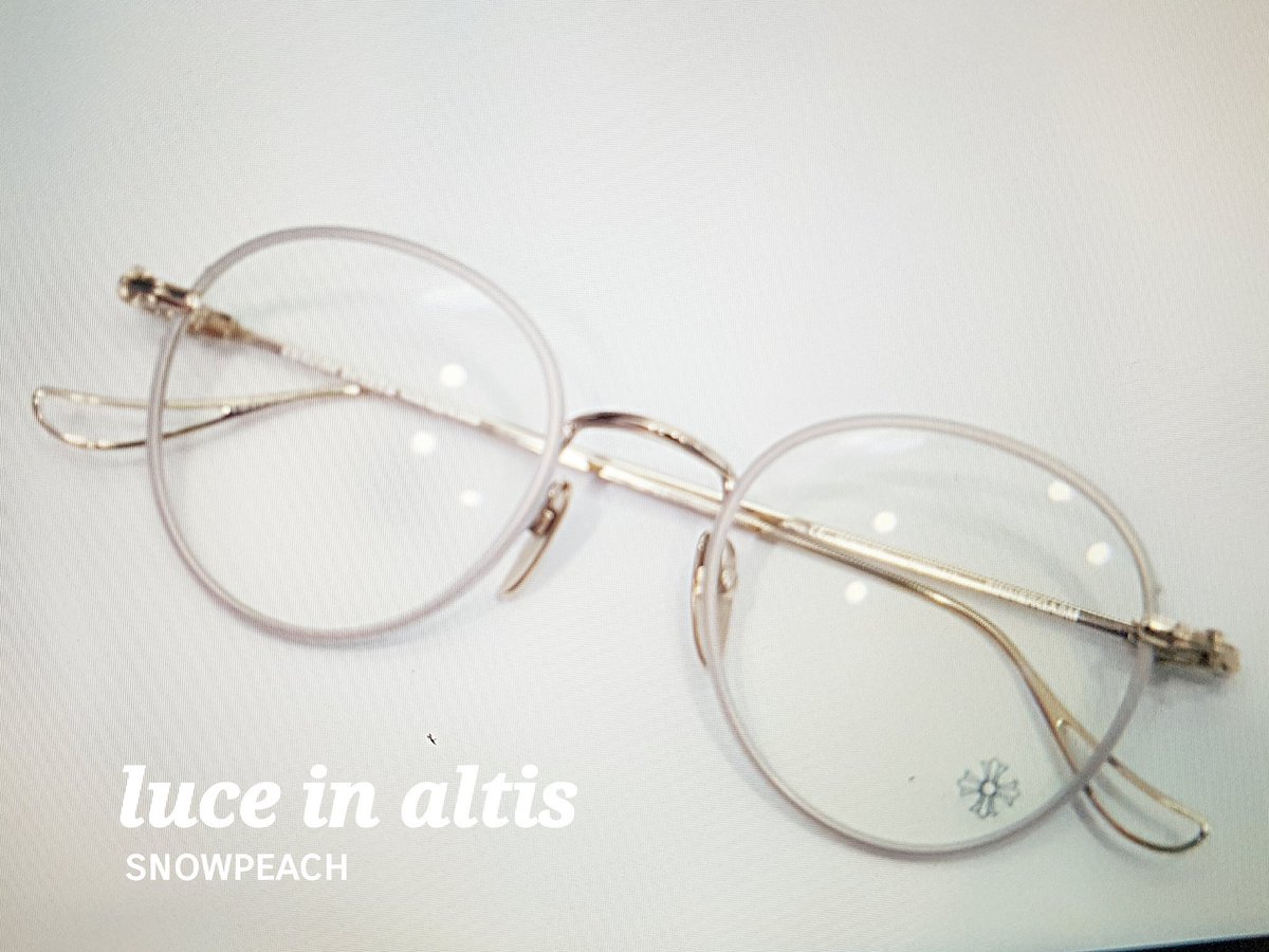 JUNGKOOKcokr's tweet photo. 🍑❄ "luce in altis" #07 B-day gift 
💞 @BTS_twt https://t.co/LMjL6oHA1B https://t.co/KTgydnn6jt