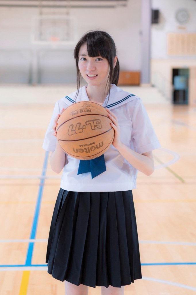 セーラー服の美人マネージャー Traola Twitterren セーラー服の美人マネージャー Traola Twitterren