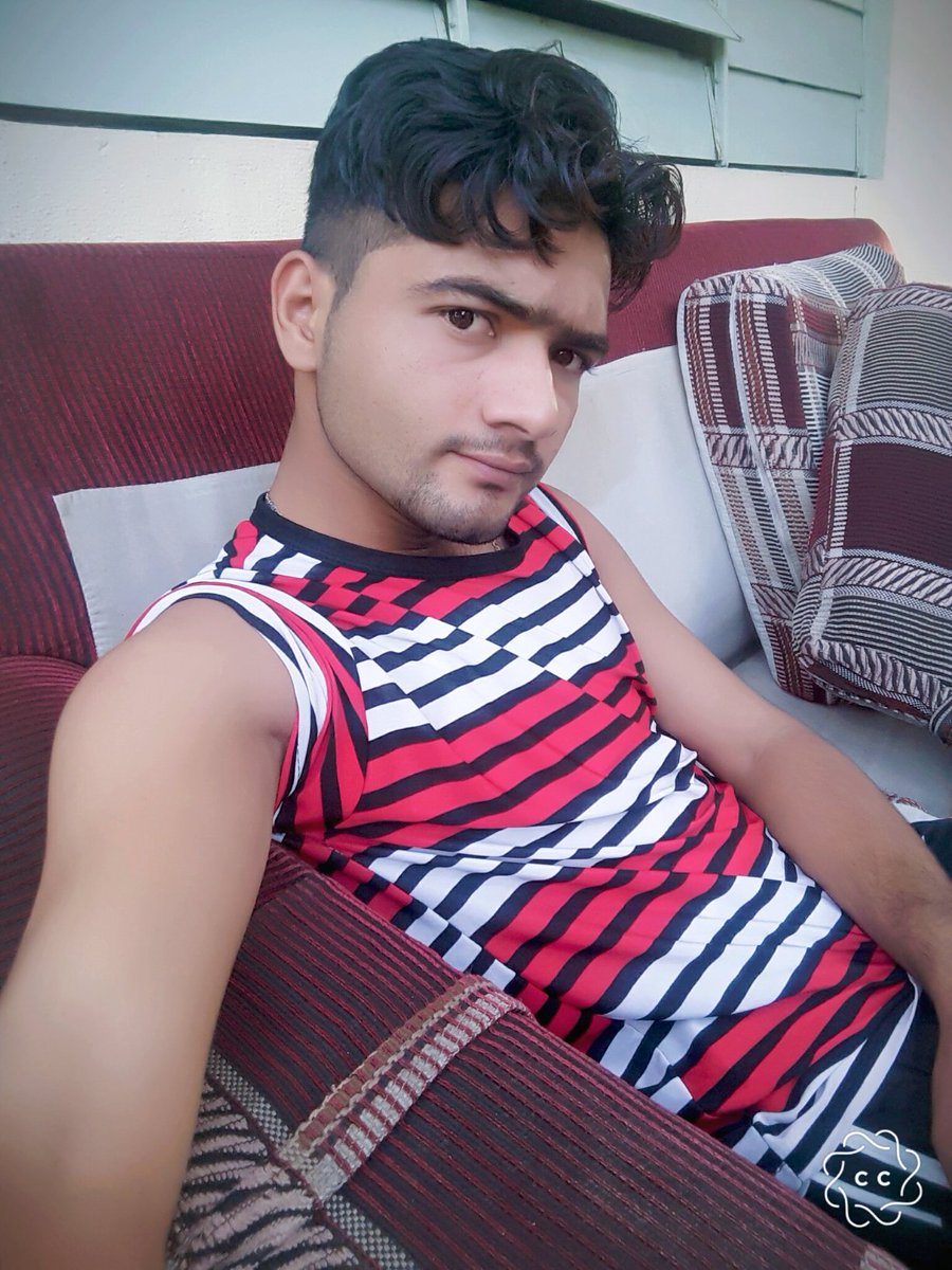 PrinceU12345's tweet photo. '

*"""WaQt Hi Na
Raha Jab WaQt tha SaMJhny ka...!

*""Buhat door Ly Gaya WaQt Hum ko Us WaQt se Pehly...!

.-._.-.
'-._PRINCE JaNi https://t.co/DTDmXvFFyC