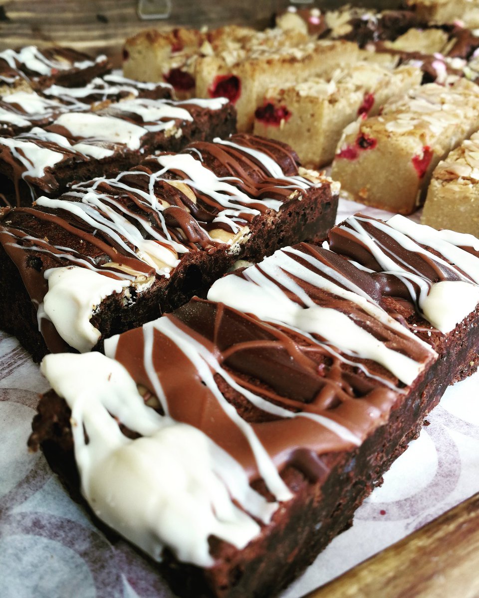 Hooktblackrock's tweet photo. #Revolutionvan is located today at Merrion Square #Dublin 2
@red_stables #doughnuts #coffee #brownies #cookies
βπ©π°π https://t.co/7rPrmH5BHj