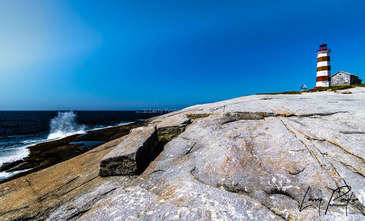 "Sambro Splash". The iconic #Sambro Island #Lighthouse #Halifax <a href="/MurphTWN/">Chris Murphy TWN</a> @kalinCBC <a href="/CBCNS/">CBC Nova Scotia</a> <a href="/nswebcams/">Nova Scotia Webcams 🇨🇦</a> <a href="/VisitNovaScotia/">Visit Nova Scotia</a> <a href="/NSLPS/">NSLPS.COM</a> <a href="/hfxnovascotia/">Discover Halifax</a>