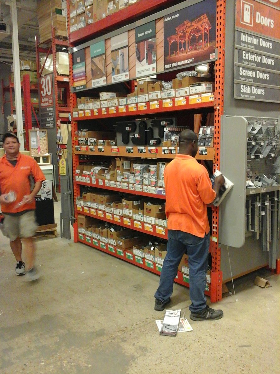 LarryThd's tweet photo. Great job on the resets by the night team at 571. # ThankYouThursday @jeffinsell_thd @QuinnMaysTHD @shauntek https://t.co/sWgTfH4pQW