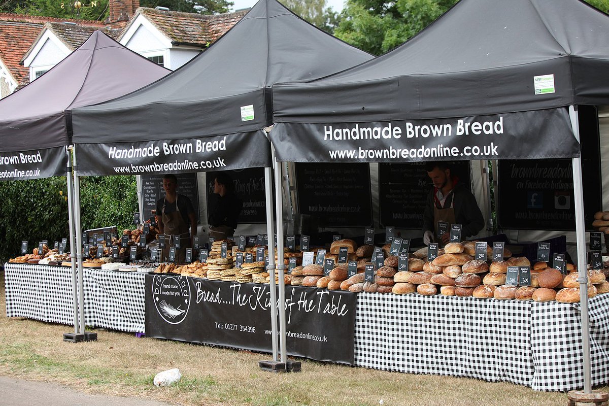 CountessWarwick's tweet photo. Can anyone smell bread!? You will be able to find this incredibale stand at the show....#cows2017 #countryshow #augustbankholiday #bread https://t.co/S2EwinfFLm