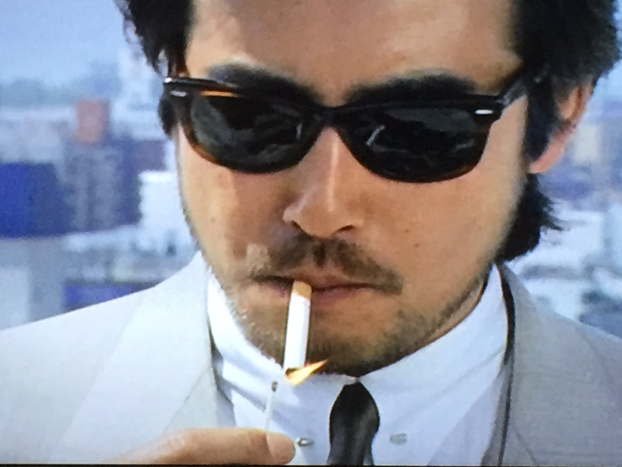 Shigoshigoon 風間 神田正輝 は ロウマッチで爪や車のボディーや 犯人の時計等で擦りタバコに火をつけてました その姿がお洒落で かっこよかったので自分も真似したらマッチに火が点かず車に傷が付いた苦い思い出があります ゴリラ警視庁捜査第8班 神田