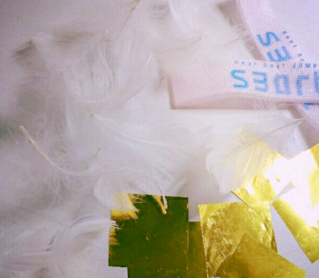 daiking_jump059's tweet photo. 出品予定のグッズ（落下物）
⚪JUMPing CARnival 羽
⚪DEAR. 真剣サン 金の□
⚪smart 愛追I隊 伊野尾カラテ
⚪smart 落下物

これらを購入して頂いた場合は確率アップさせていただきます。
#jump_譲 
#jump_ticket ▶確率アップ https://t.co/MJ7xzXACU3