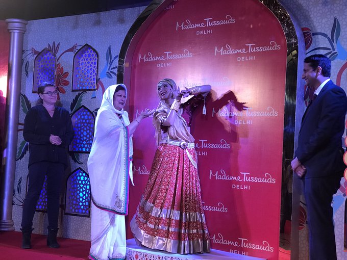 View image on Twitter