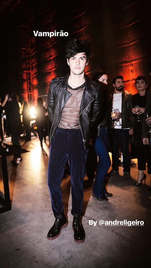 ueharaphl's tweet photo. One dream of mine is to be in a party with @viniuehara 😍 - Nikè
#viniuehara #viniph https://t.co/B7rs3bkBD7