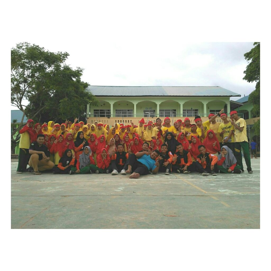manda_redcross's tweet photo. Yeay. Alhamdulillah mopnya berjalan dengan lancar, Selamat ya bagi para adek² mrc baru yang telah jadi anggota pmr man 2 batam. 
#latepost https://t.co/m2s44mADP8