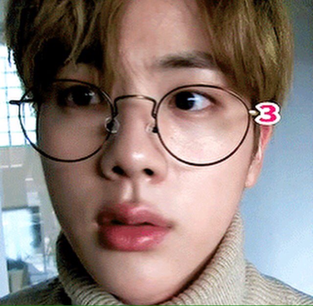 beyondgot7's tweet photo. Okay then Jin https://t.co/mWkEwHnNhr