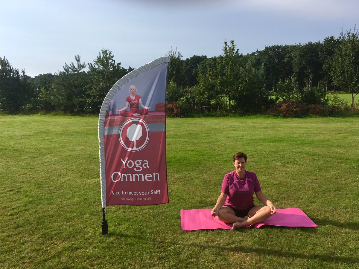 Kamperen combineren met yoga. Ik deed het tijdens #yogacamp2017 georganiseerd door <a href="/YogaOmmen/">YogaOmmen</a> op camping <a href="/lemeleresch/">De Lemeler Esch</a> #aanrader
