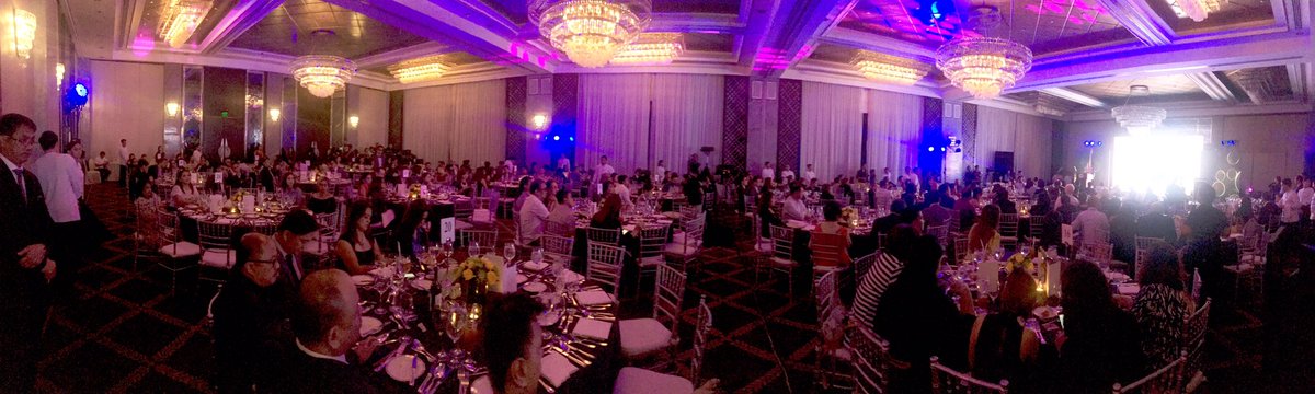 alealove's tweet photo. The crowd at @bworldph's 30th anniversary celebration. #BWat30 #BWREBORN https://t.co/ZgLNoP0Gy7