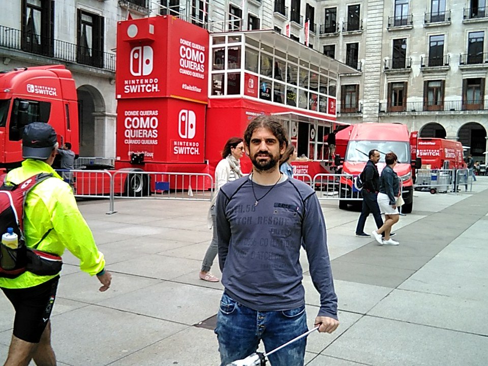 egocentrico5's tweet photo. #switchtour https://t.co/aNdinC75WQ