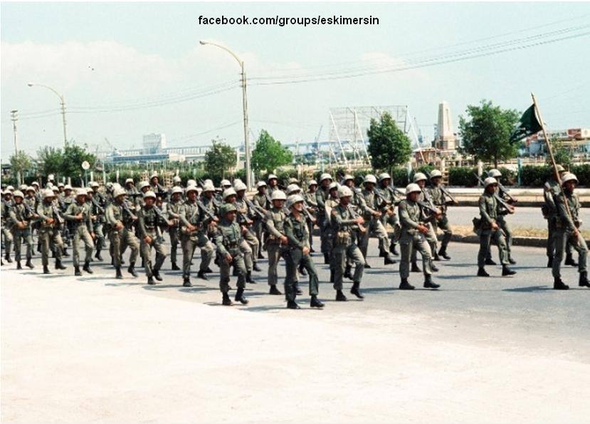 Osman_Tufekci's tweet photo. 1974 Kıbrıs Barış Harekatı. Mersin Limanı Harekat üstü. https://t.co/yhQSkqfbCq
