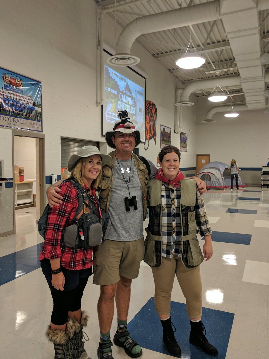 tebarn24's tweet photo. Ready to go! #HSDedcamp17 #betheone https://t.co/kTo1culVUh