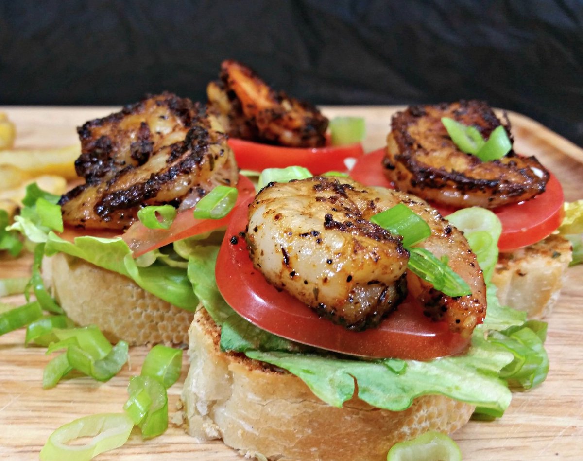 dan330msp's tweet photo. Blackened Shrimp Po Bay Bites! #apppetizer #shrimp #foodporn #dan330
https://t.co/v6yH4cqhFV https://t.co/C1FuAyOnT1
