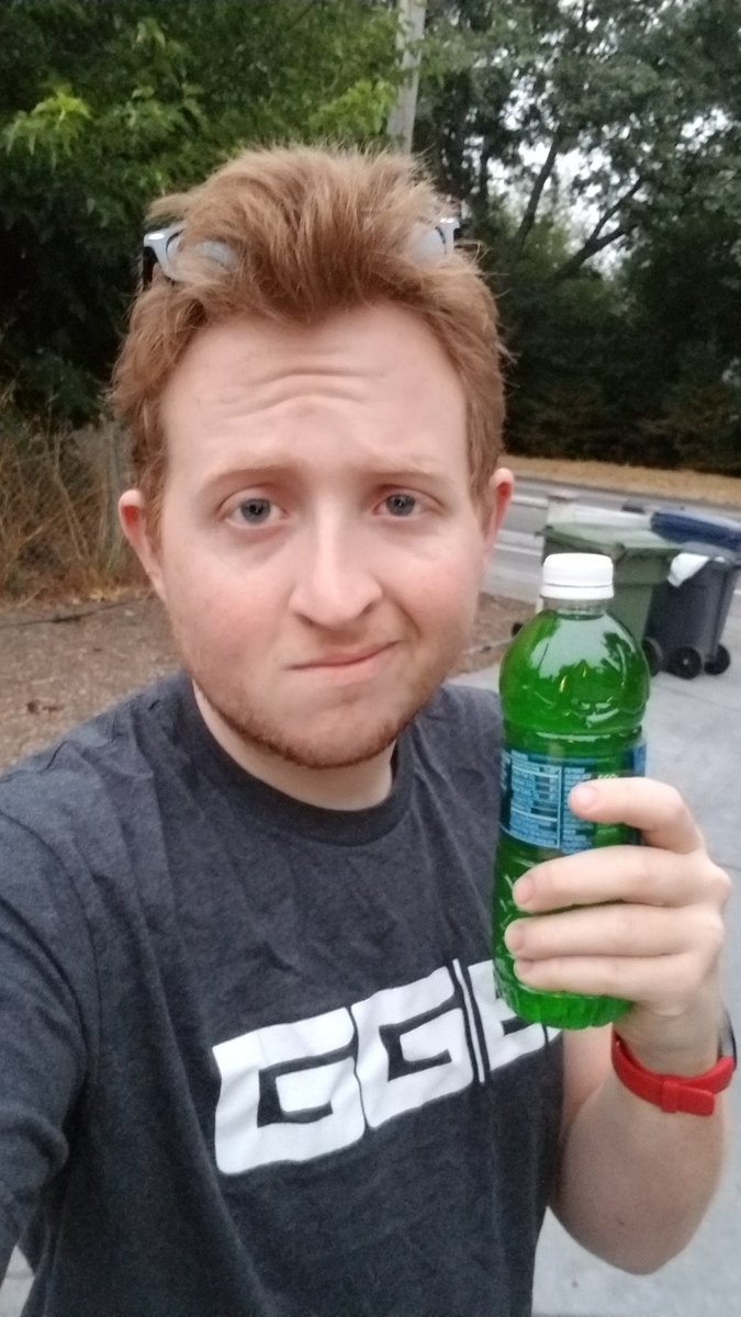 dyeoxy's tweet photo. #HowYouGG I start every morrning with my favorite @GamerSupps flavor. https://t.co/eNZiTGz4Nm