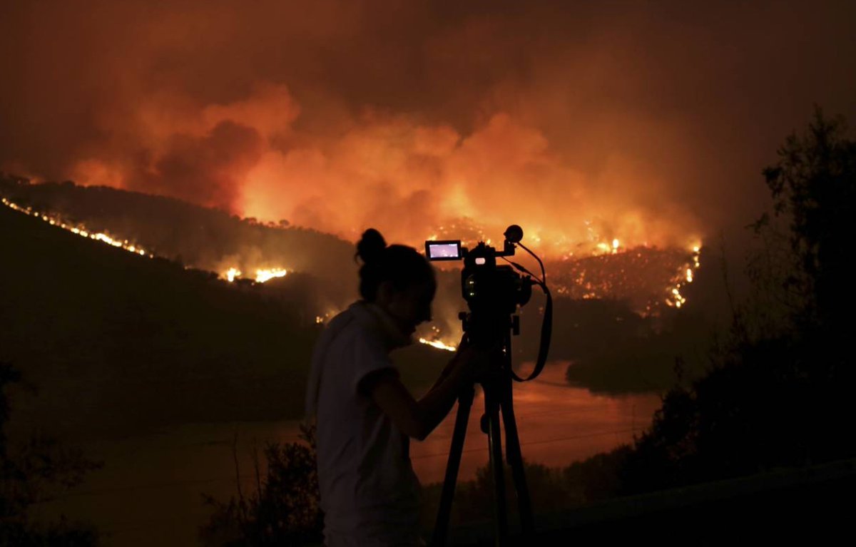 SvD's tweet photo. Mest lästa SvD-artikeln idag: Nio nya klimatlarm – Sverige kommer inte undan  https://t.co/YO2bbpu0eU https://t.co/9qEll4uuBO