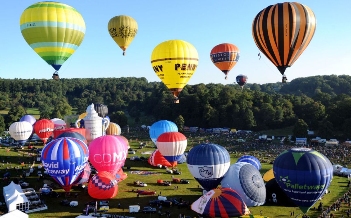 Take the shuttle bus to the Balloon Fiesta! Buses run every few mins from Bristol Temple Meads station &amp; the Centre: ow.ly/oJmm30eiX9M
