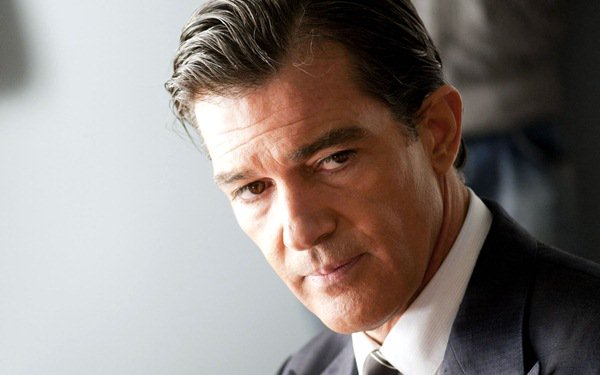 O20noticias's tweet photo. ¡Tal dia como hoy nace el malagueño Antonio Banderas! https://t.co/Q8Ked6WhNY https://t.co/i09857ayPo