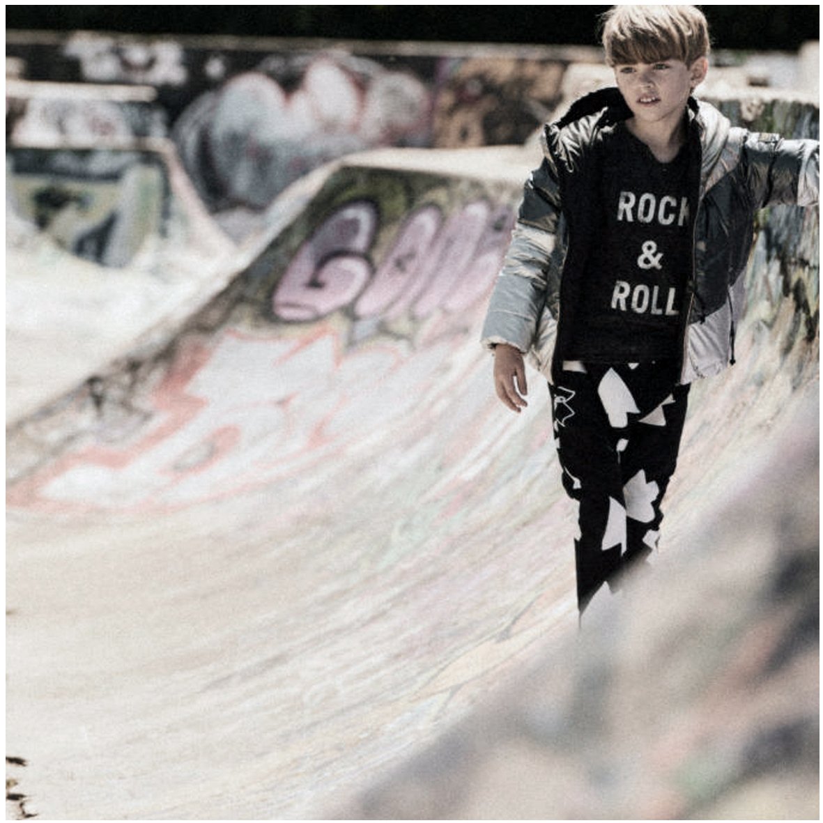 Skate Date @hooligansmagazine 💥 featuring our #aw1718 Claws Arrows joggers
• #AdventureIntoTheWild •
#LOUDapparel #kidswear #childrenswear