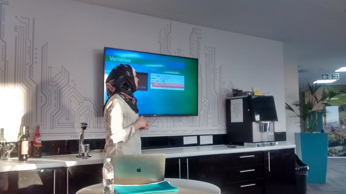 Next up <a href="/zahrataiba/">zahra | زهرة</a> talking about the differences between swift and JavaScript. #webdev #croydon #techcity #digitalcroydon #sinc