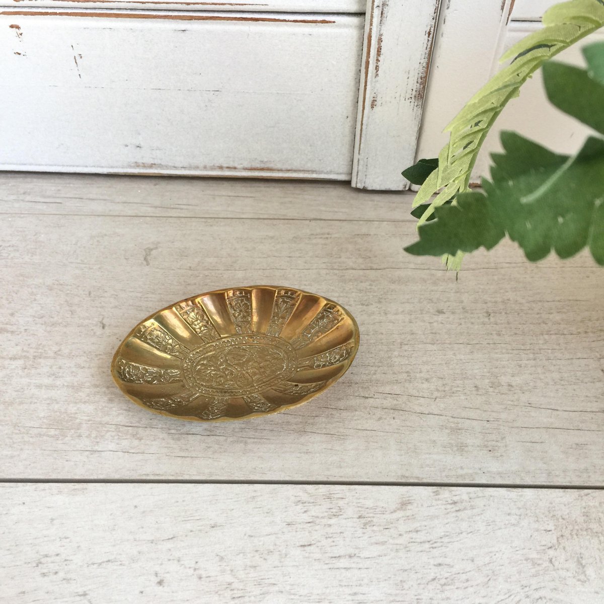 vivaterravintag's tweet photo. Bohemian Brass Ring Dish, Ring Dish for Men, Brass Dish, Brass Catch … https://t.co/bTdGiH2WEP #gotvintage #RingTray https://t.co/727qgNL3jC