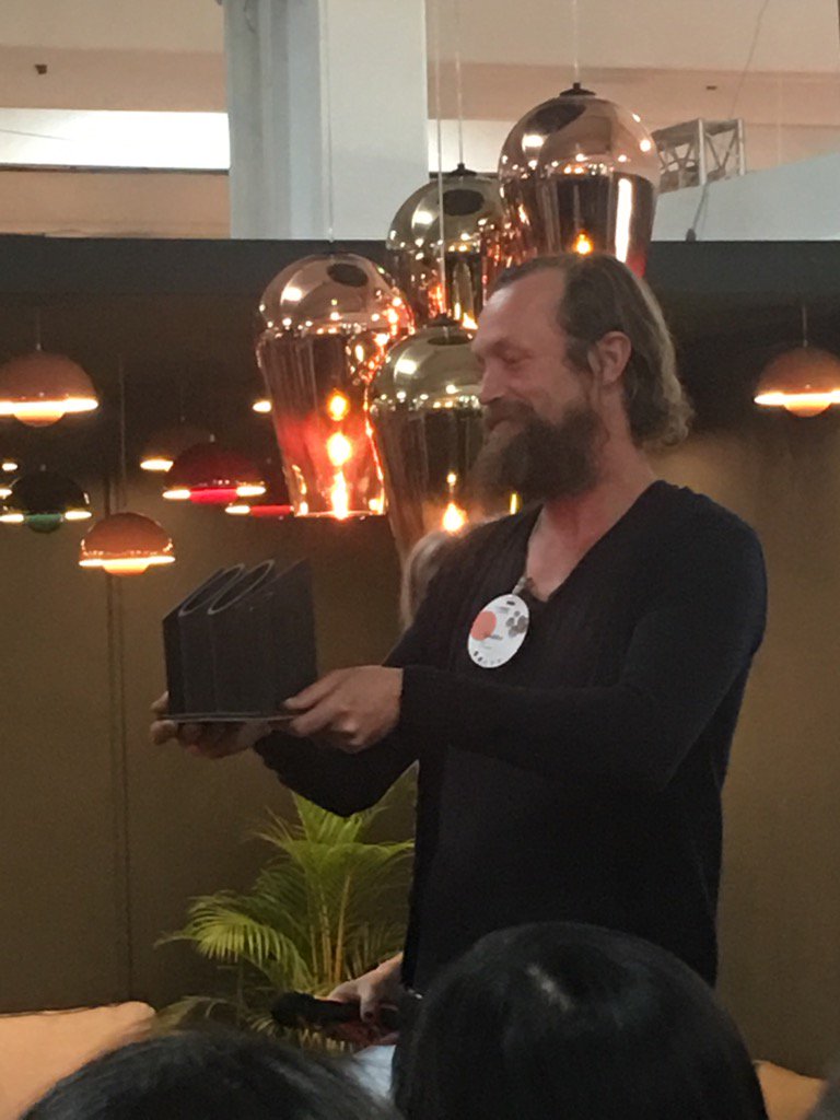dorothydvrsa's tweet photo. Congrats Gregor Jenkin.
Top Designer Award at 100% Design#caesarstoneconcepts#gregorjenkin https://t.co/MHk0msig5T