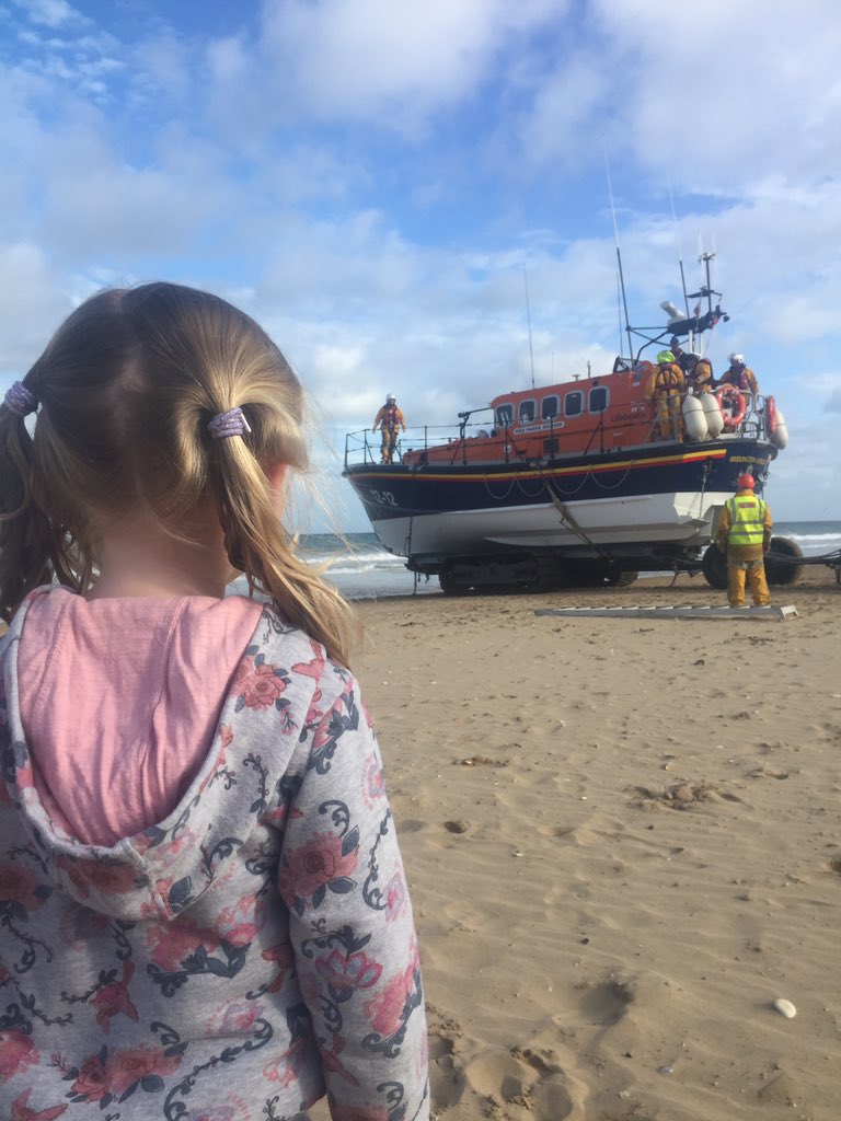 Popped by <a href="/BridlingtonRNLI/">Bridlington RNLI</a> yesterday. Holly got to see an <a href="/RNLI/">RNLI</a> mersey launch for the first time.