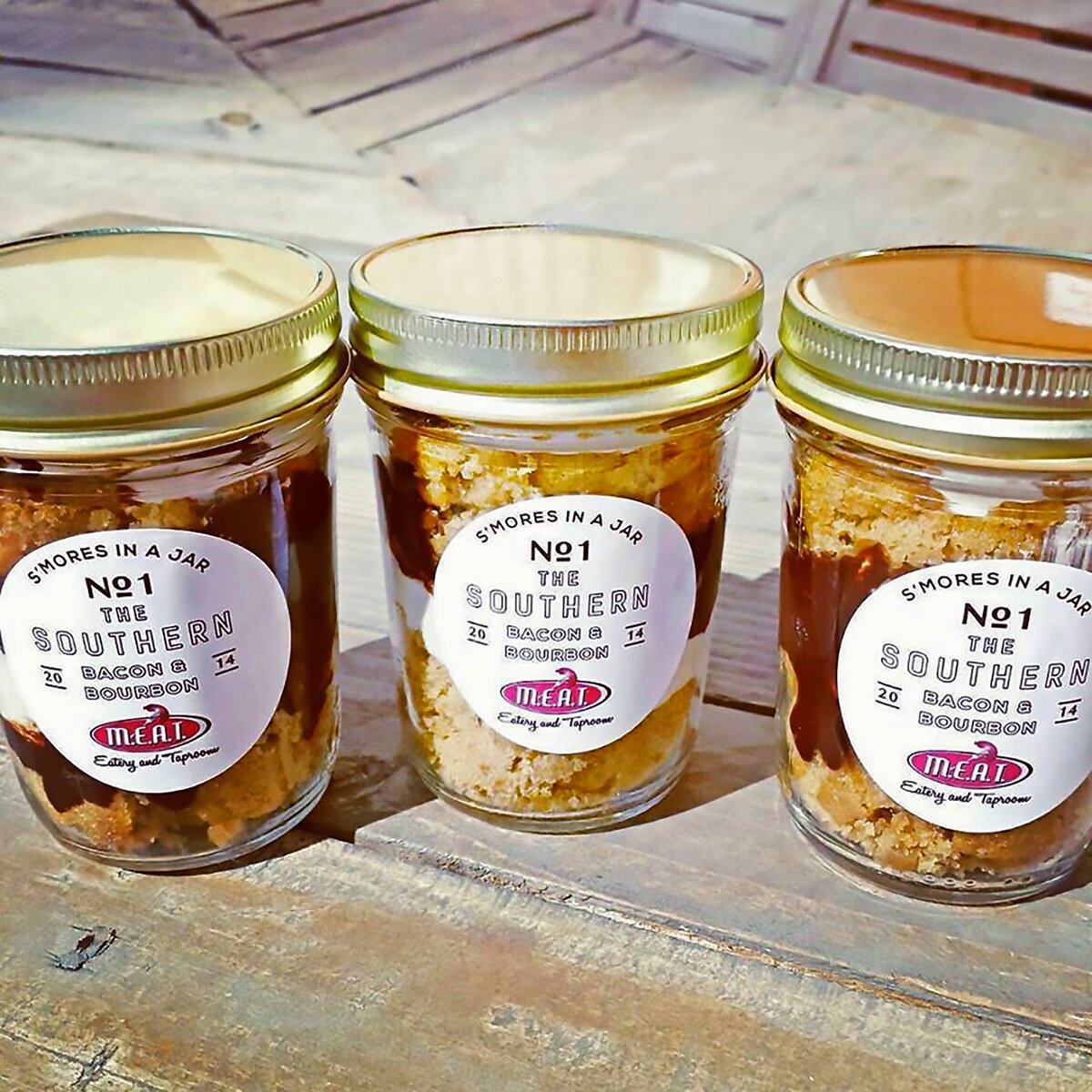 MEATEateryBoca's tweet photo. #MEATBoca's version of #smores😉#TreatYourself to our #BaconAndBourbon #SmoresInAJar😍#SmoresDay #NationalSmoresDay #BatterCo #IndulgeALittle https://t.co/uQymkQ77wQ
