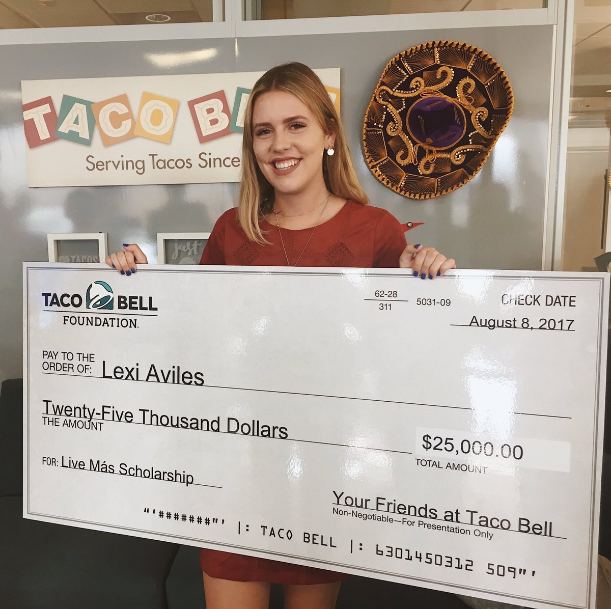 thelexiaviles's tweet photo. SO THIS HAPPENED!!!! can't wait to live out my dreams of makin music in nashville all thanks to @tacobell foundation #livemasscholarship🌮💛 https://t.co/77tf4N32wi
