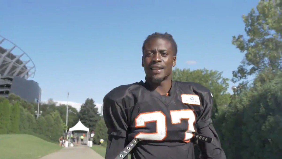 The boys are HUNGRY.  We're not joking.  @DreKirkSWAG is literally hungry.  #Bengals50 https://t.co/YEdiwy5l8N