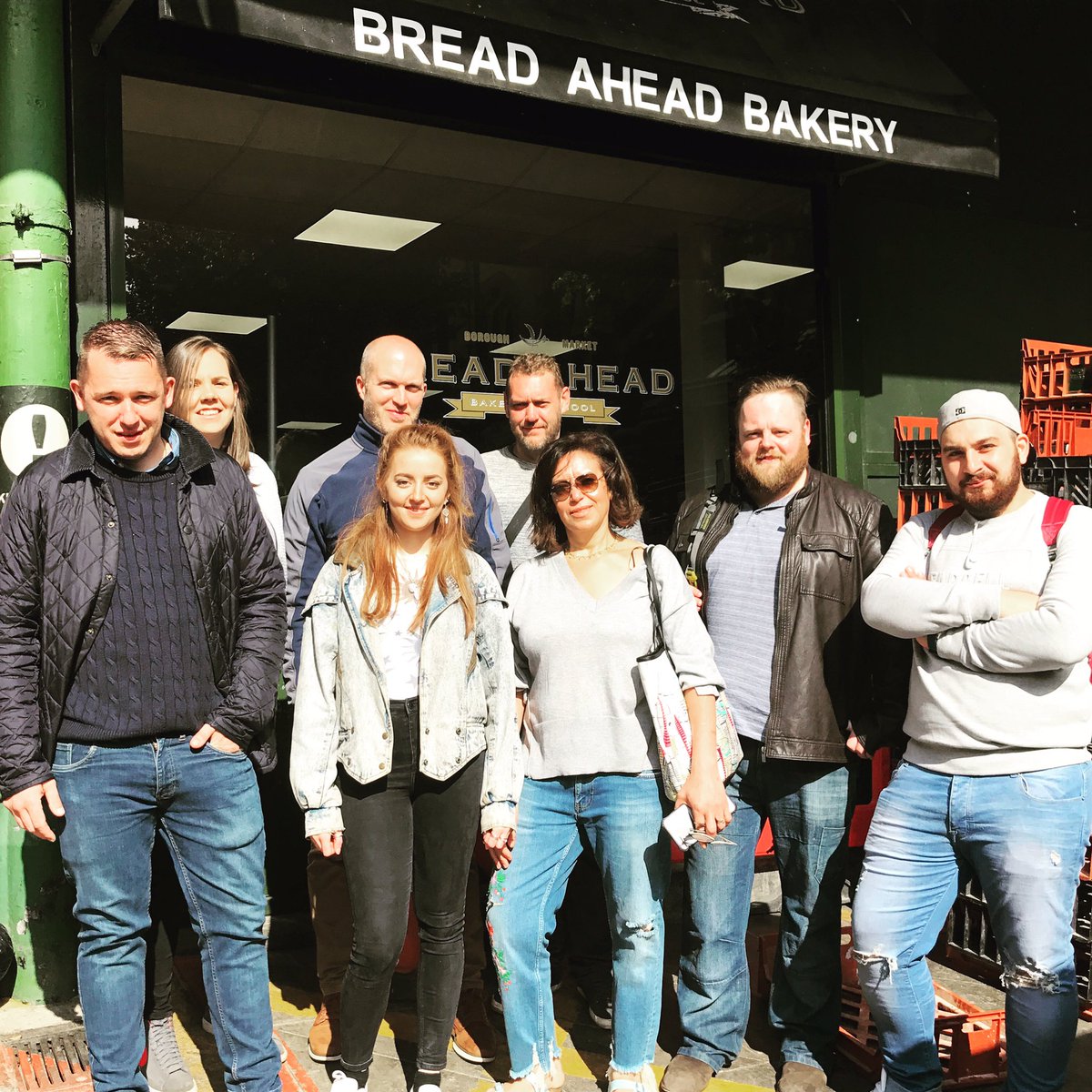 OakmanInns's tweet image. Some of our Culinary Development chefs enjoying a doughnut workshop at @BreadAhead #chefdevelopment #training