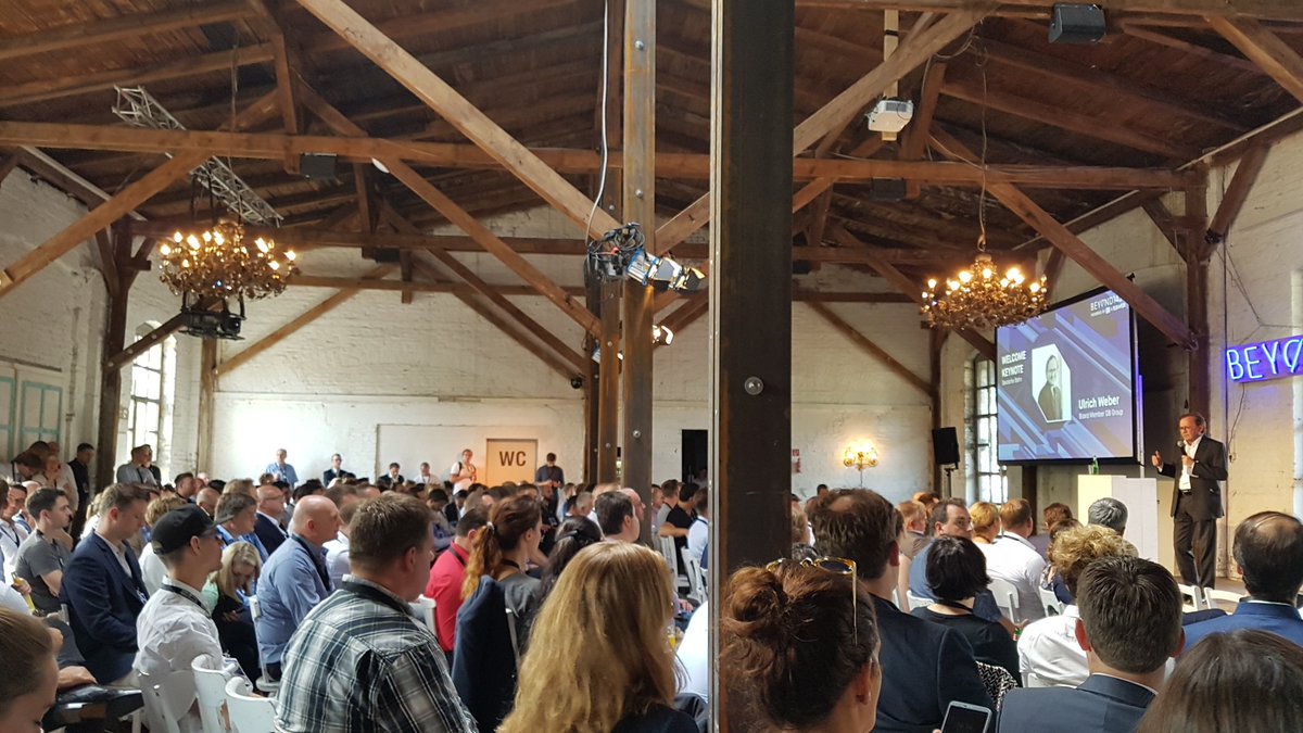The <a href="/dbmindbox/">DB mindbox</a> startup party has started! We <a href="/BlunderApp/">Blunder</a> are waiting to our great pitching opportunity! :) #karmaisapitch #beyond1435