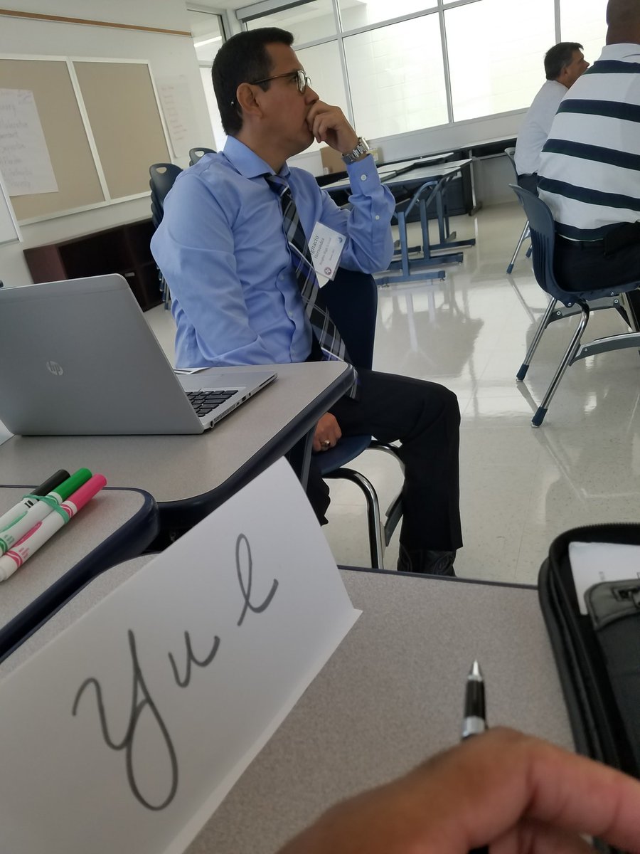 EverlineYul's tweet photo. IB training @ Tanglewood Middle School. Leadership team from Heights High School. #readyforanotheryear https://t.co/QtV91kQTF6