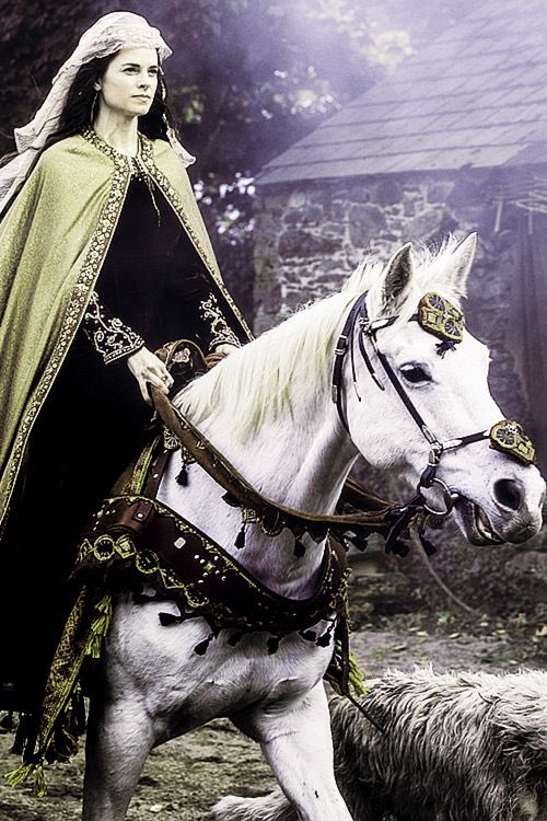 KwenthrithQueen's tweet photo. Queen Kwenthrith is back. https://t.co/ld50figVF9