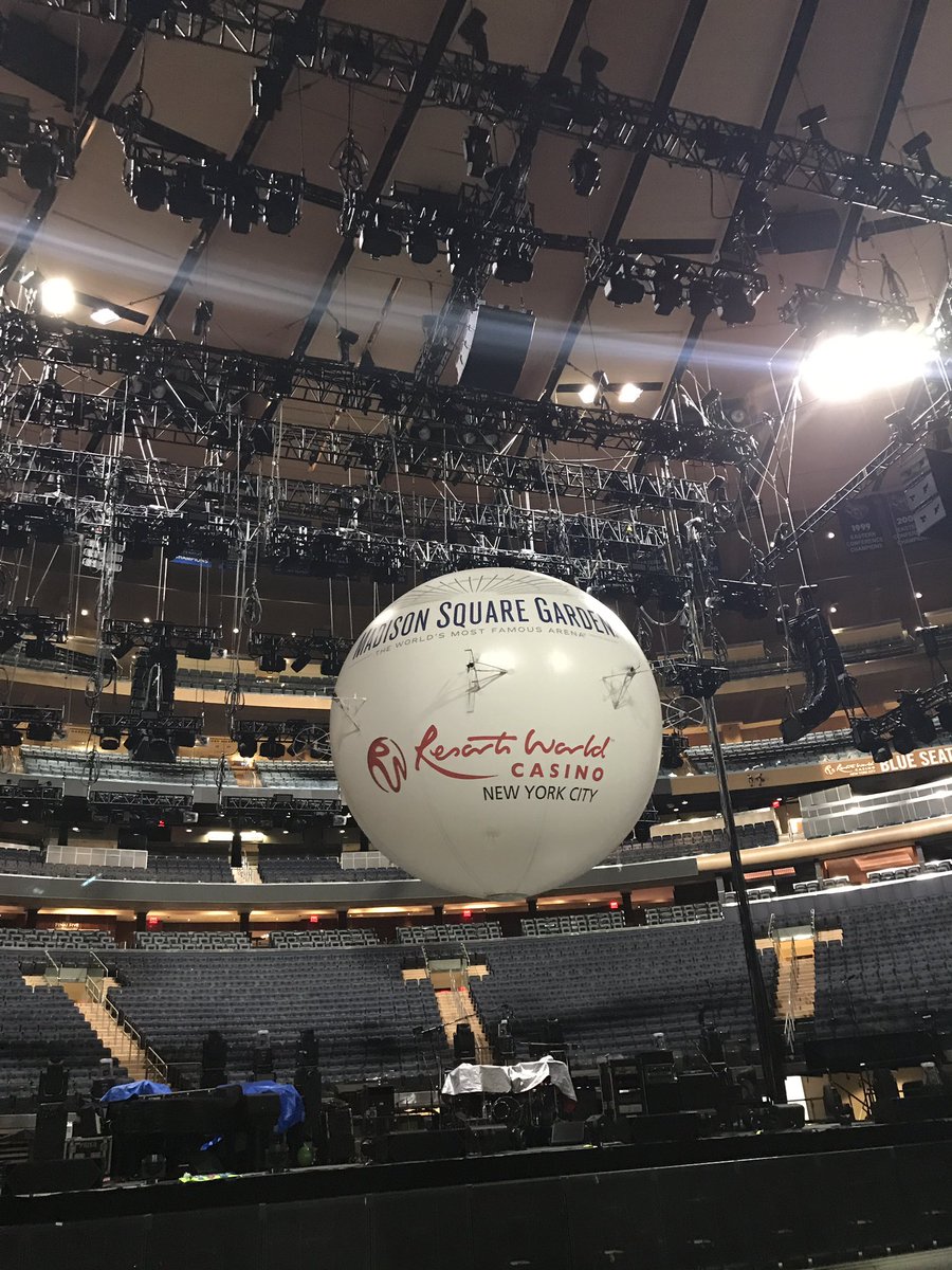 JimmyOlivero's tweet photo. Filling the #airorb with the proper amount of helium enables safe and smooth flying! #AirCamOne #blimpuav #blimpcam #airstage https://t.co/Q2oO0AHxNM