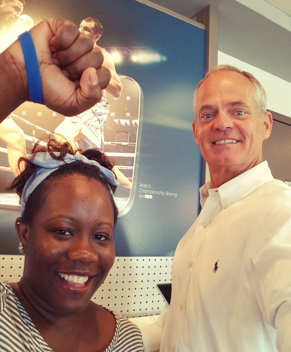 pnixnix's tweet photo. Deneisha sends it HOME @AttRozzy #$1K-A-Day #1000thankyous #Daneisha @JannaDucich #whoisnext #OurNE https://t.co/6oI8cKEQ9h