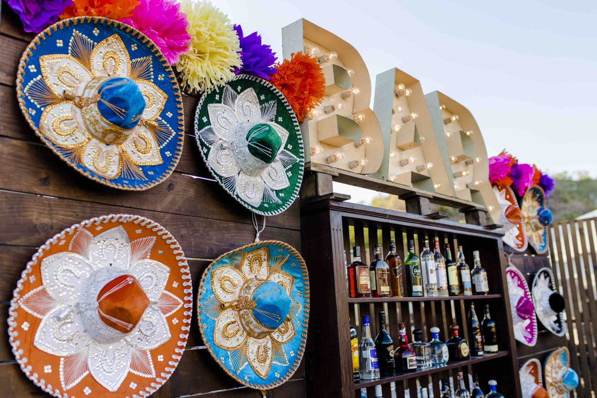 delcaboevents's tweet photo. #ThemeThursday Give your #bardecor a Mexican feel! #Sombreros for all! #Caboevent! #delcaboeventdesign @delcaboevent https://t.co/jP4cxWkthx