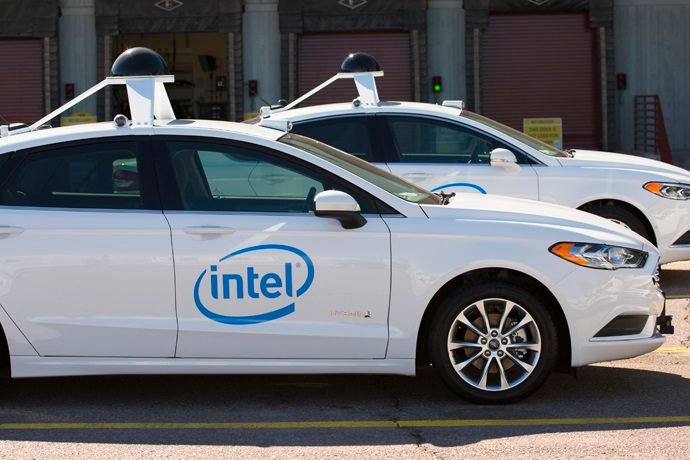 Intel to build fleet of over 100 self-driving cars and start testing them this year #ArtificialIntelligence
 bit.ly/2vSgW3f