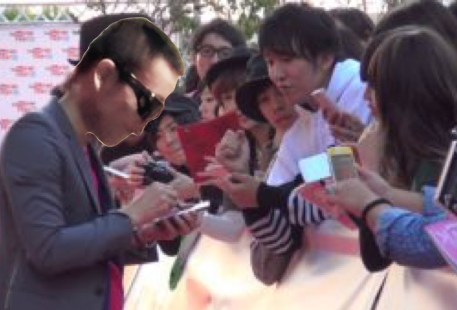 syamu_art's tweet photo. syamuさんの描いていた理想のオフ会と現実
#オフ会0人の日 https://t.co/gdzGtA2ghK
