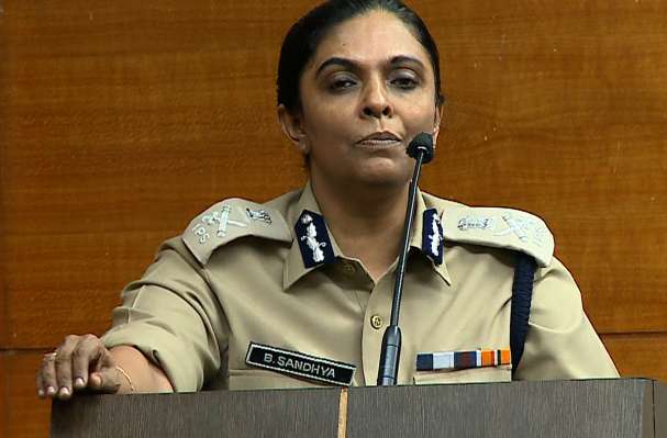 mathrubhumi's tweet photo. ദിലീപിന്റെ ജാമ്യാപേക്ഷ: എഡിജിപി സന്ധ്യയ്ക്കെതിരെയും പരാമര്ശം https://t.co/uaBbplVPCa #highcourt #adgpbsandhya #dileep https://t.co/mr1FOQu71g