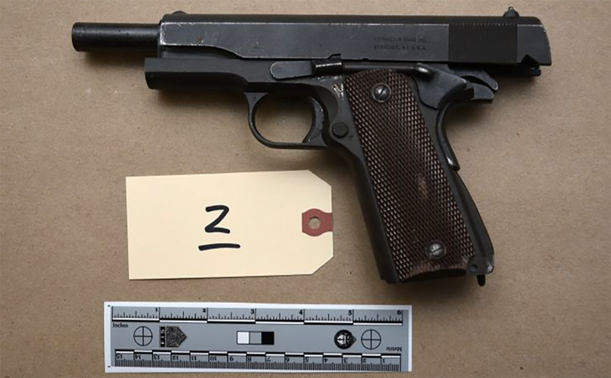 tpspix's tweet photo. Guns seized by @TorontoPolice Public Safety Response Team in King West after shooting https://t.co/0sGs77pdEa https://t.co/wyx01tQYFb