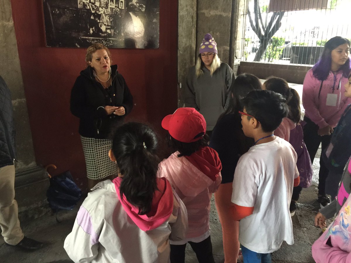 ZA_Tlatelolco's tweet photo. Hoy visitamos el @MiMuseoIndigena #Curso de #Verano #UnVeranoParaTi #PueblosIndígenas #itzcuintli #Tlatelolco https://t.co/GszQmLMVkl